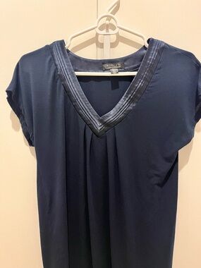 Midnight Carol Hockman Navy V-Neck Pleated Front top with cropped sleeves